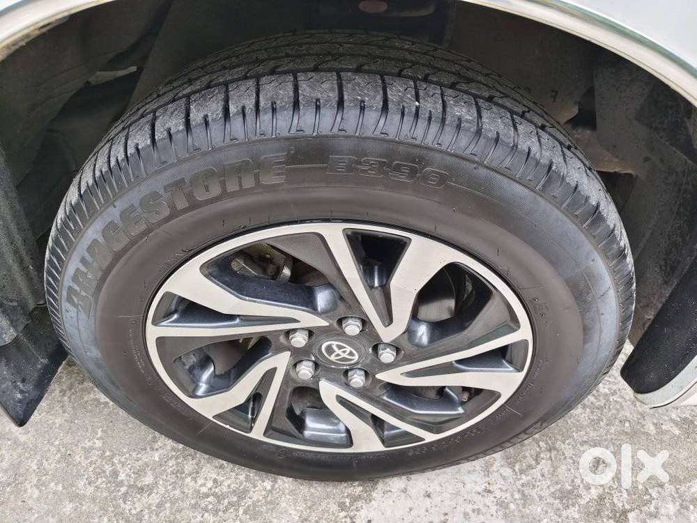 Toyota Innova Crysta 2.4 G Plus Mt 7 Str, 2025, Diesel