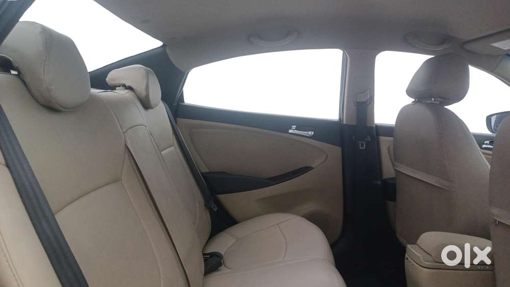 Hyundai Verna Fluidic 1.6 Vtvt Sx, 2014, Petrol