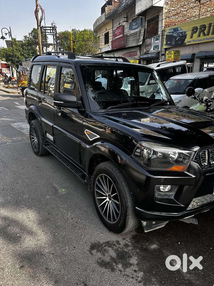 Mahindra Scorpio S10 8 Seater, 2017, Diesel