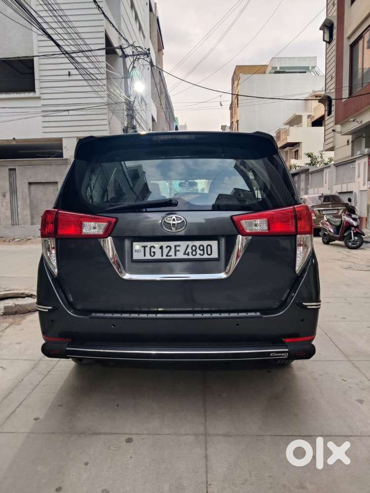 Toyota Innova Crysta 2.4 G Mt 8s, 2017, Diesel