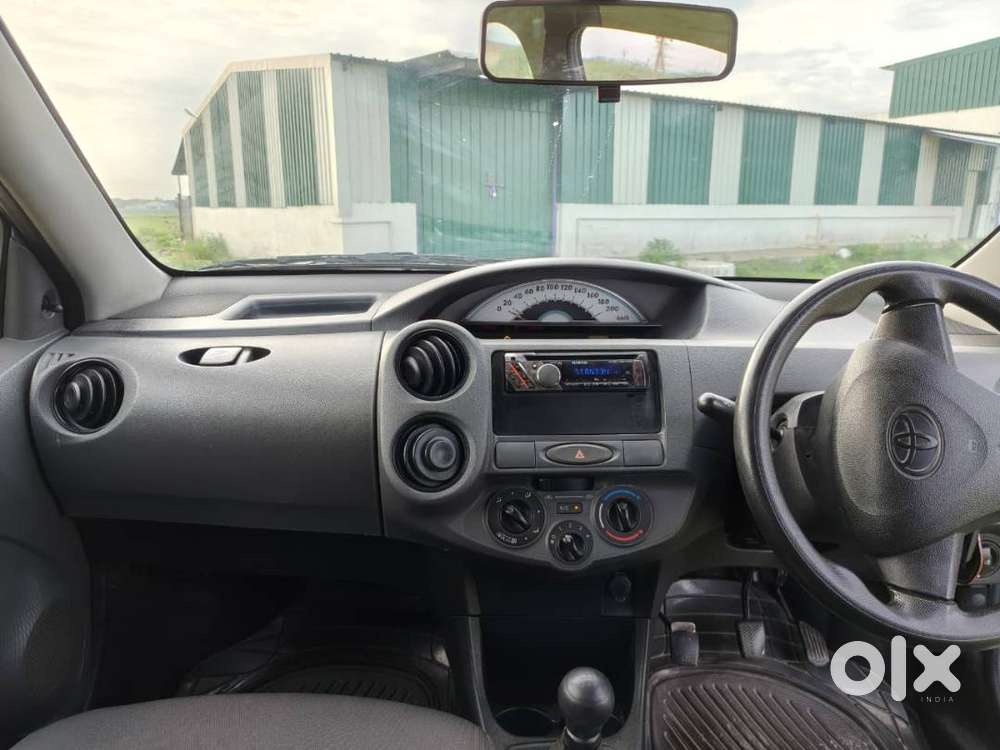 Toyota Estios Liva