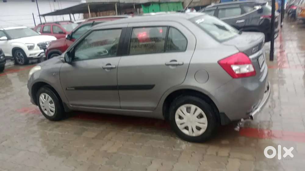 Maruti Suzuki Dzire Cng & Hybrids 121000 Km Driven