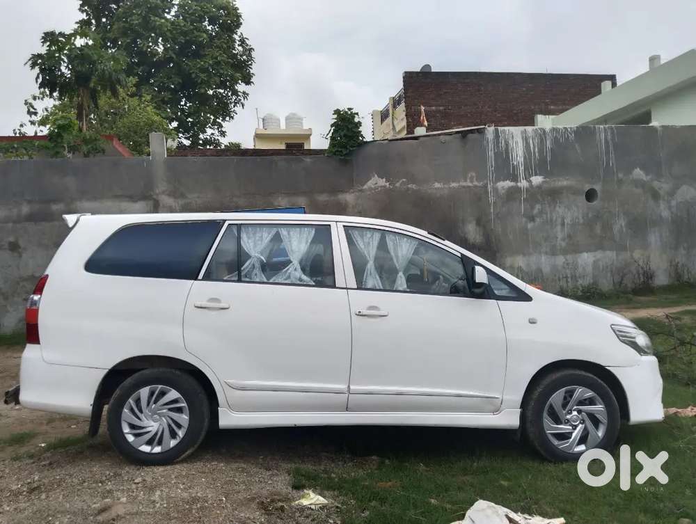Toyota Innova 2015 Diesel 7-seater Edition
