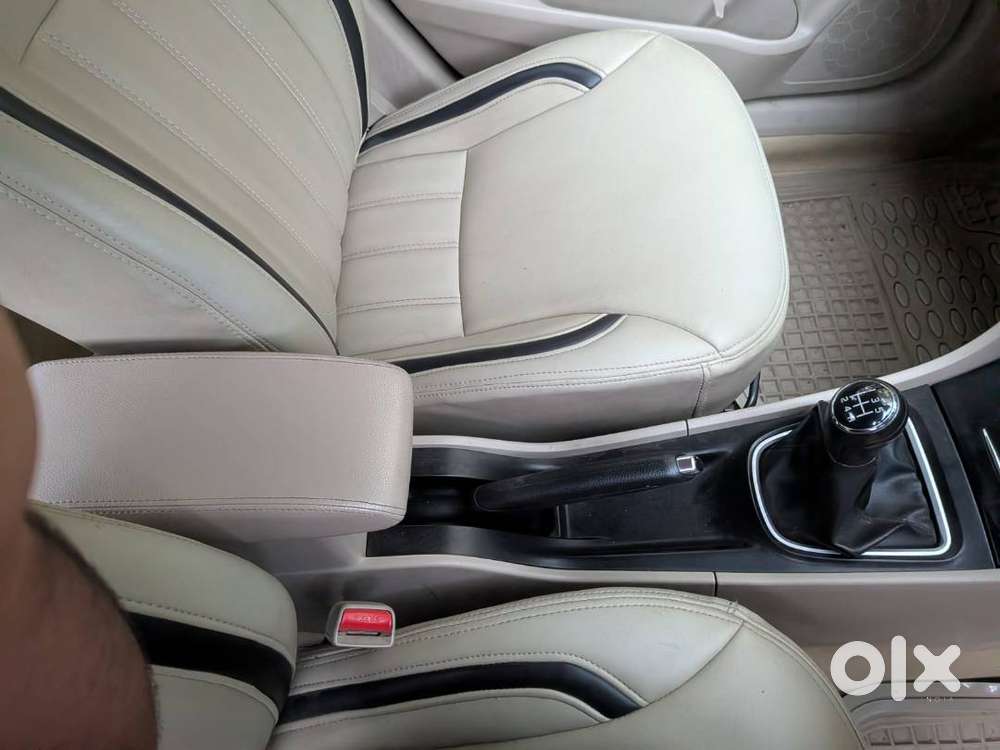 Premium Maruti Suzuki Ciaz Delta Petrol (smart Hybrid) - High Mileage,