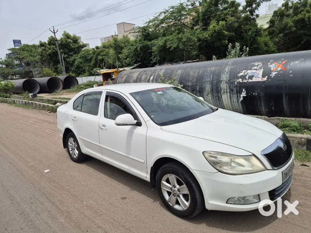 Skoda Laura Elegance Diesel 2012