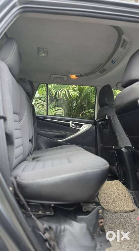 Toyota Innova Crysta 2.4 V, 2016, Diesel