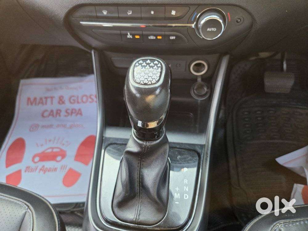 Tata Altroz 1.2 Xza Plus Dark Edition Dct, 2023, Petrol