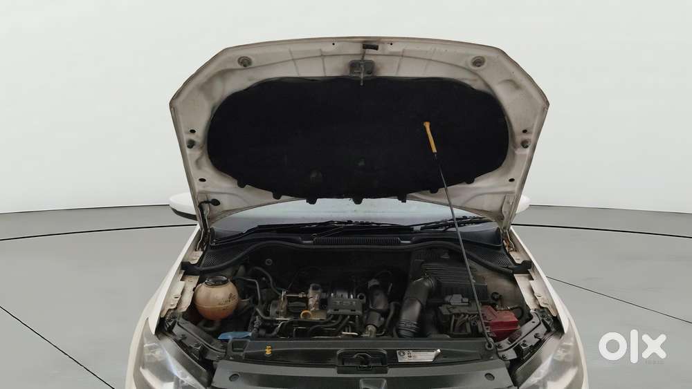 Volkswagen Vento 1.2 Highline Plus At 16 Alloy, 2017, Petrol