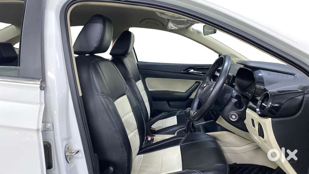 Skoda Slavia 1.0 Ambition Tsi At, 2024, Petrol