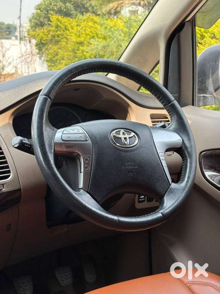 Toyota Innova 2.5 V 8 Str, 2015, Diesel
