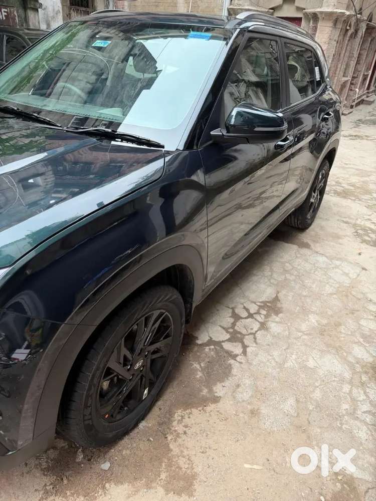 Hyundai Creta 2025 Petrol/panaromic Sunroof.
