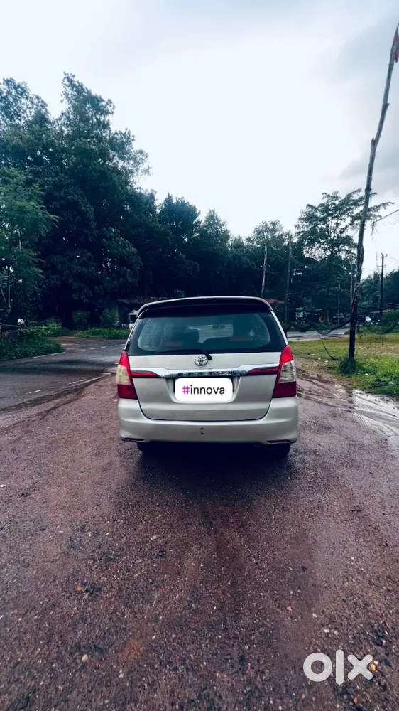 Toyota Innova G2 2011 Car