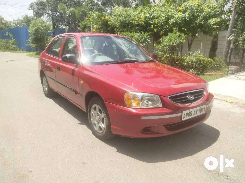 Red store accent car