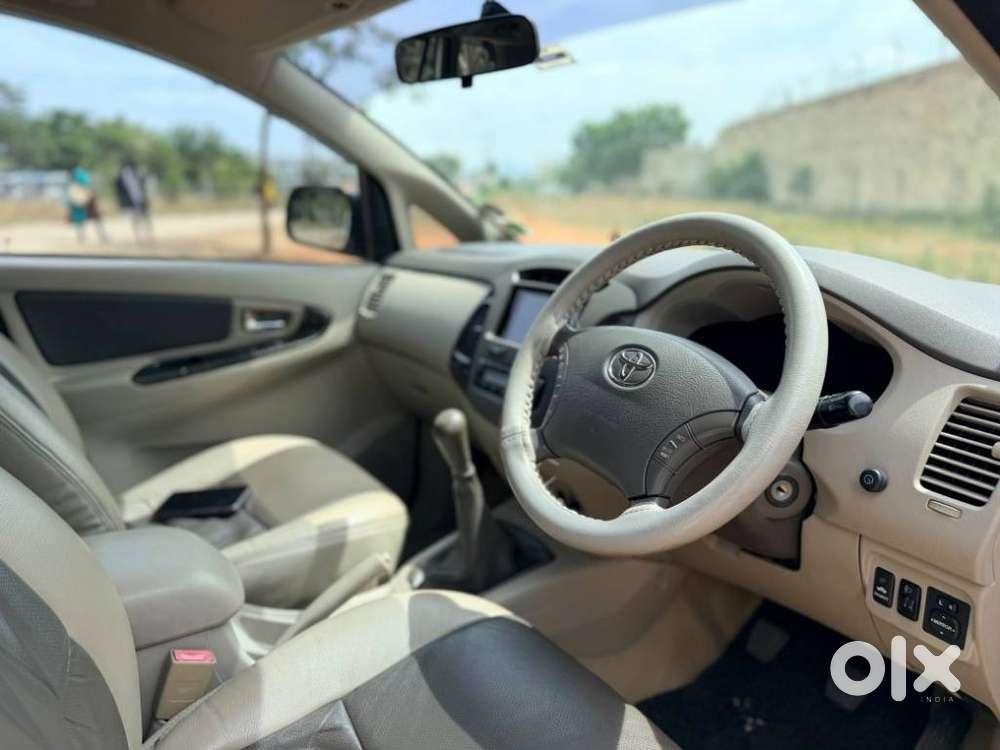 Toyota Innova 2.5 V 7 Str, 2011, Diesel
