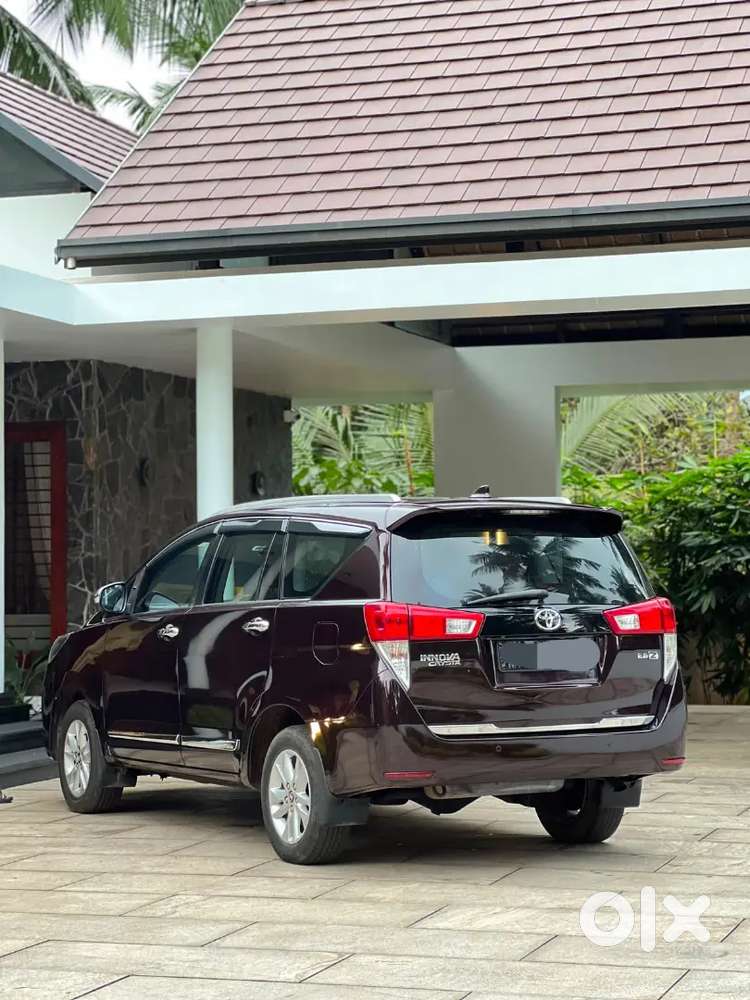 Toyota Innova Crysta 2017 Diesel At Second-owner