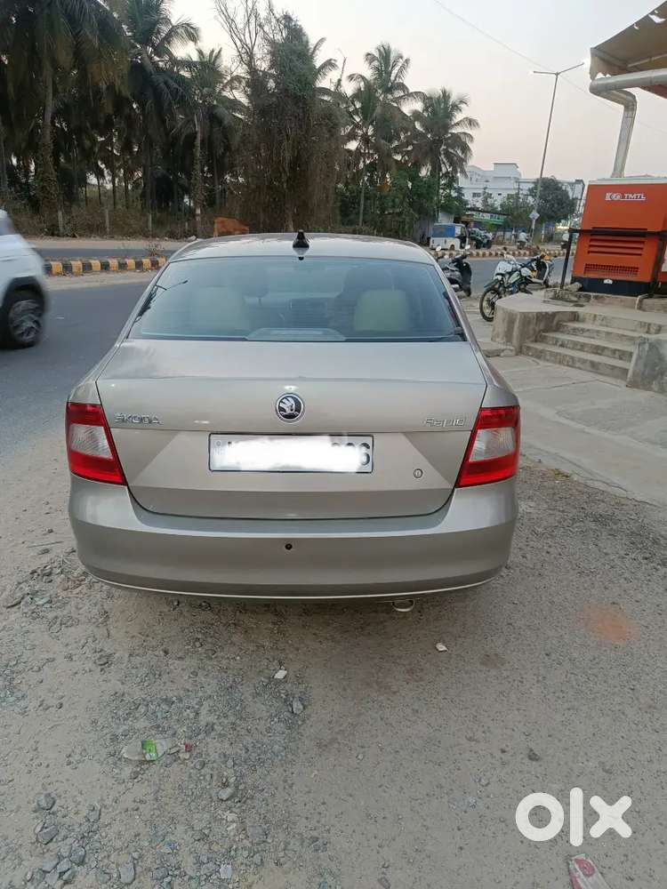 Skoda Rapid 1.6 Ambition 2012