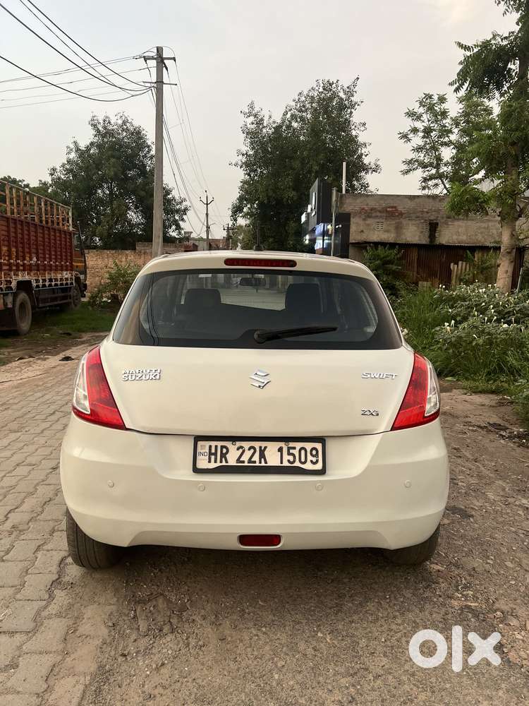 Maruti Suzuki Swift Zxi Plus Dual Tone, 2015, Petrol