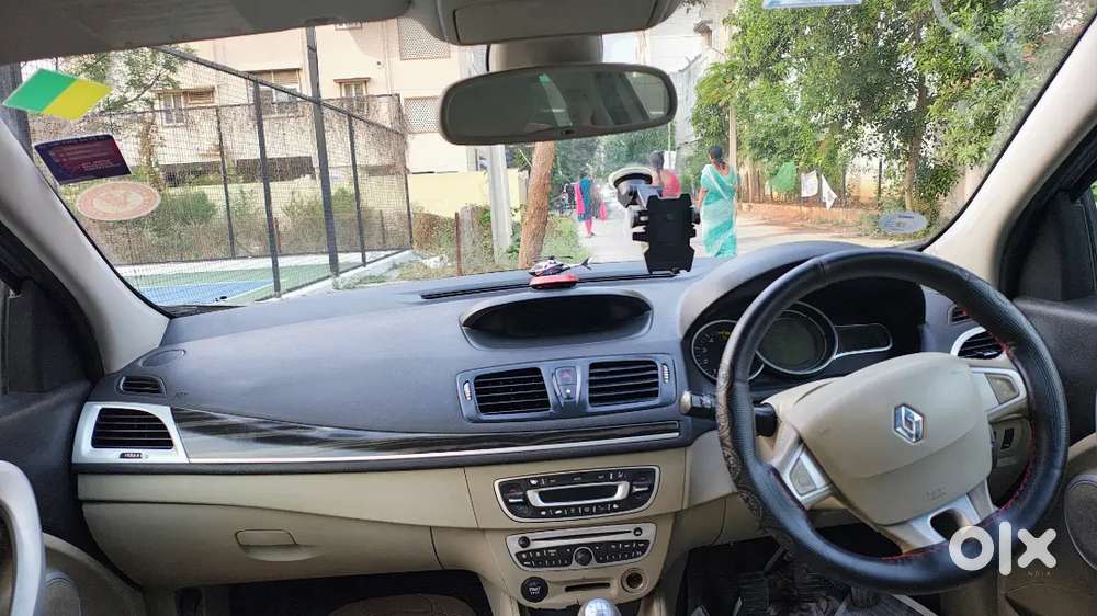 Renault Fluence 2012 Diesel 64000 Km Driven, Showroom Service History