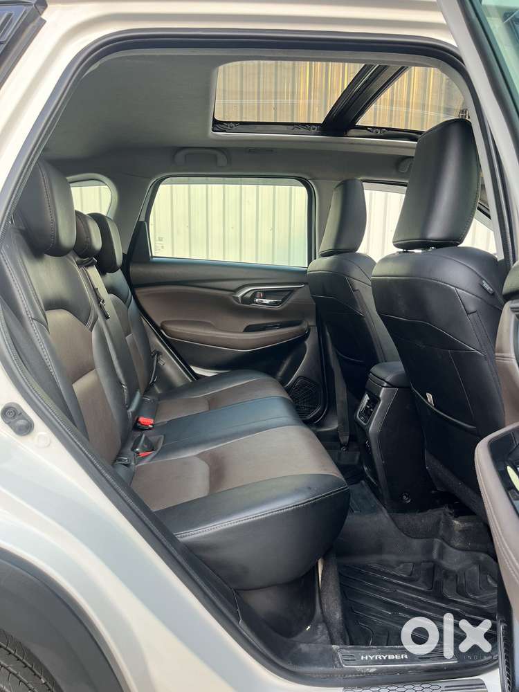 Toyota Urban Cruiser Hyryder 1.5 V Hybrid, 2023, Petrol