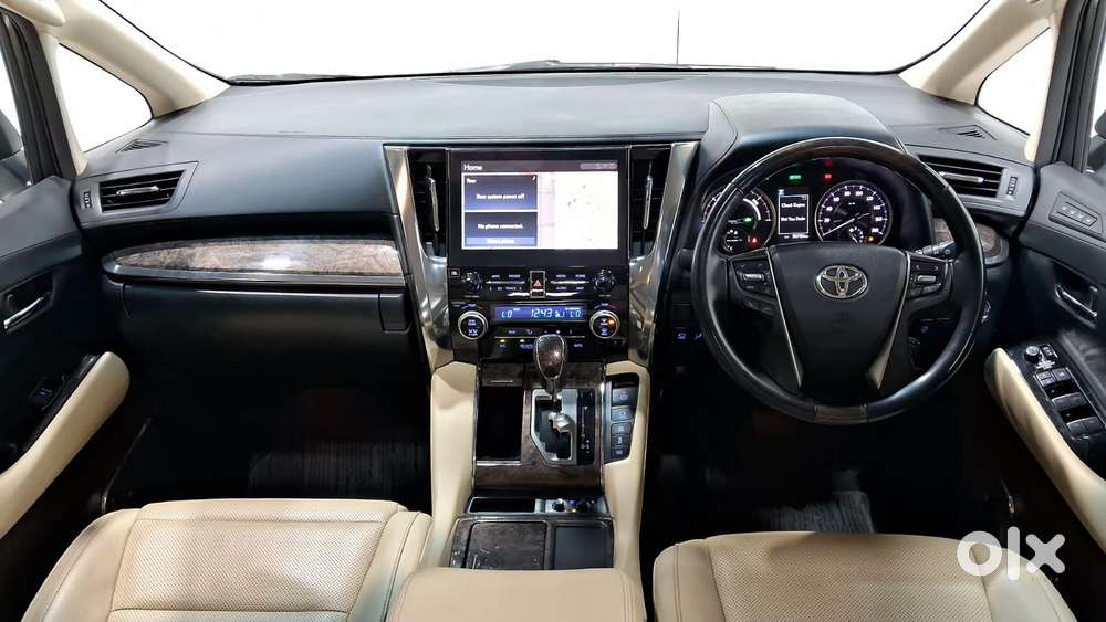 Toyota Vellfire 2.5 Hybrid, 2023, Petrol