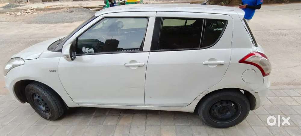 Maruti Suzuki Swift 2017 Vxi (0) Cng & Hybrids 205000 Km Driven Onsell