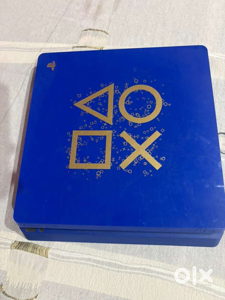 PS4 Slim specilal edition