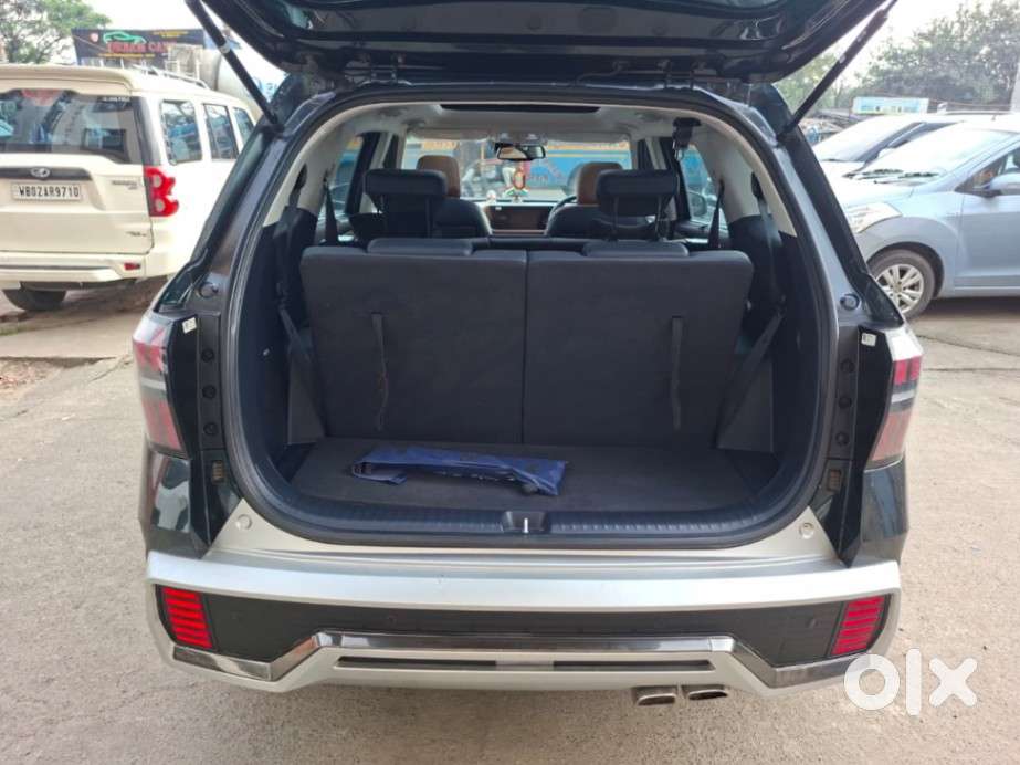 Hyundai Alcazar Platinum, 2025, Petrol
