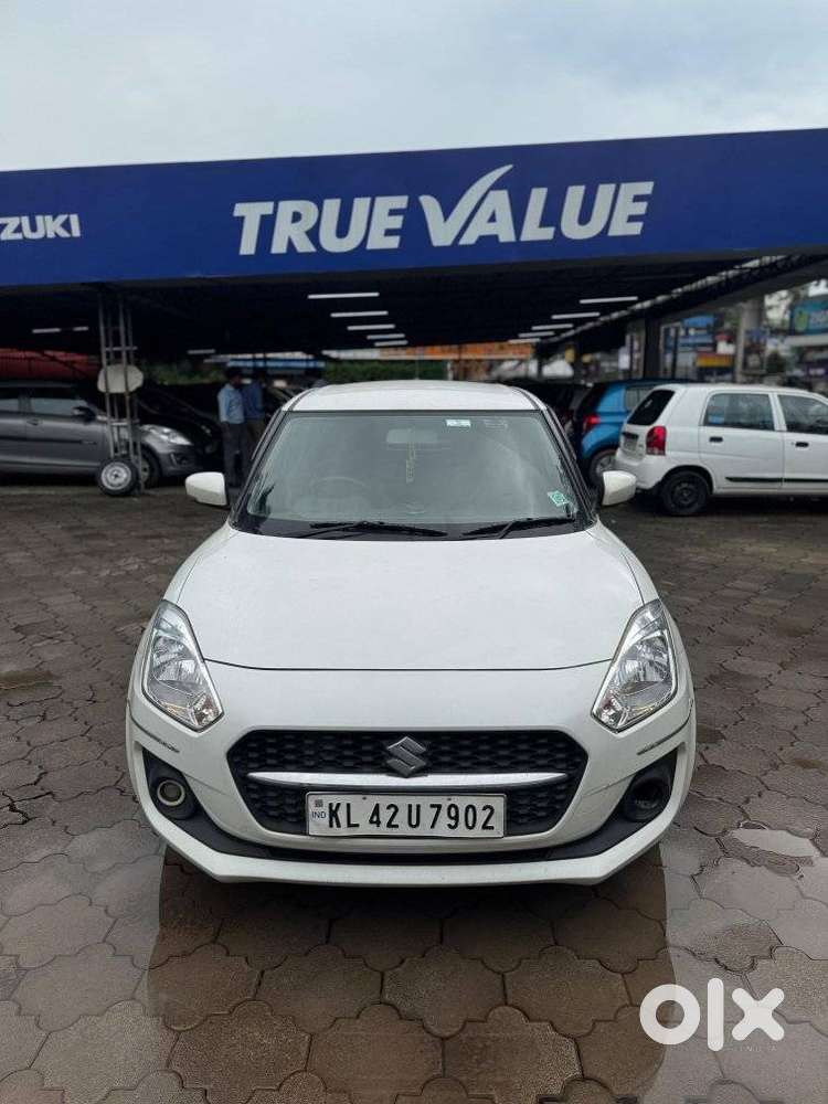 Maruti Suzuki Swift Vxi + Manual, 2022, Petrol