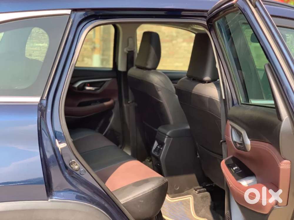 Maruti Suzuki Grand Vitara 1.5 Zeta Plus Intelligent Hybrid Ecvt, 20..