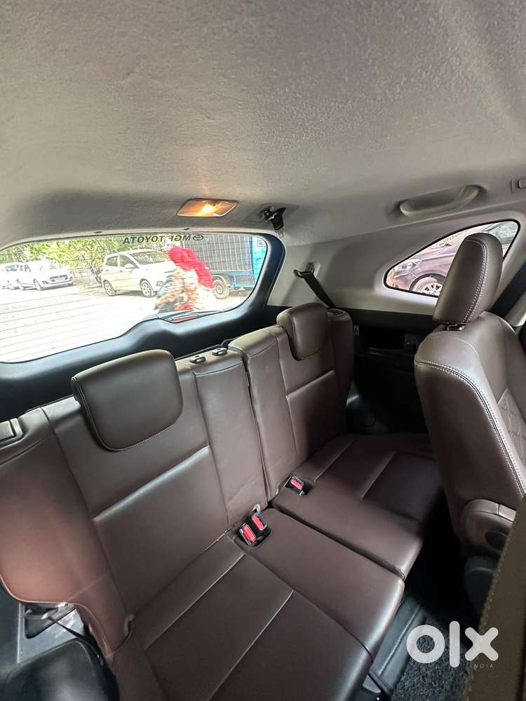 Toyota Innova Hycross 2.0 Zx (o) Hybrid 7 Str, 2025, Petrol