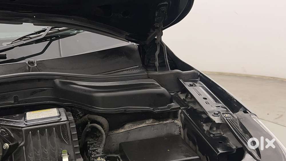 Mahindra Xuv300 W6, 2022, Petrol