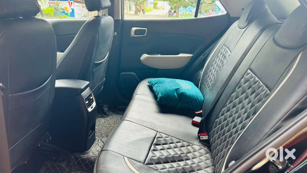 Hyundai Venue Petrol Manual 2022
