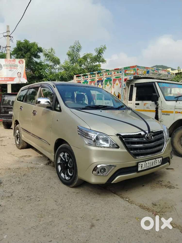 Toyota Innova Hycross 2015