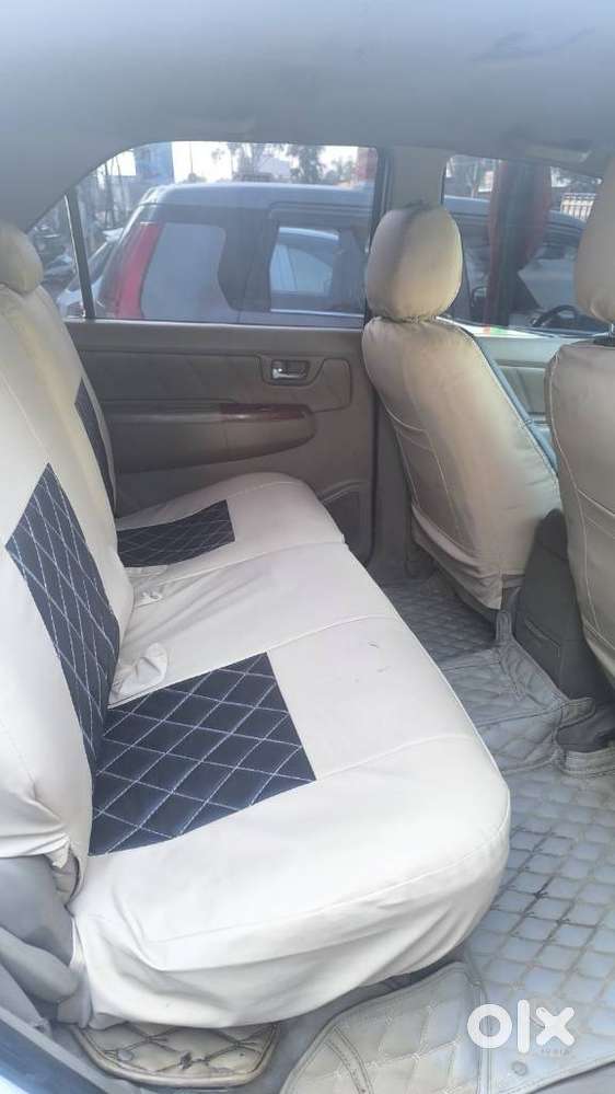 Toyota Fortuner 3.0 4x4 Anniversary Edition Mt, 2011, Diesel