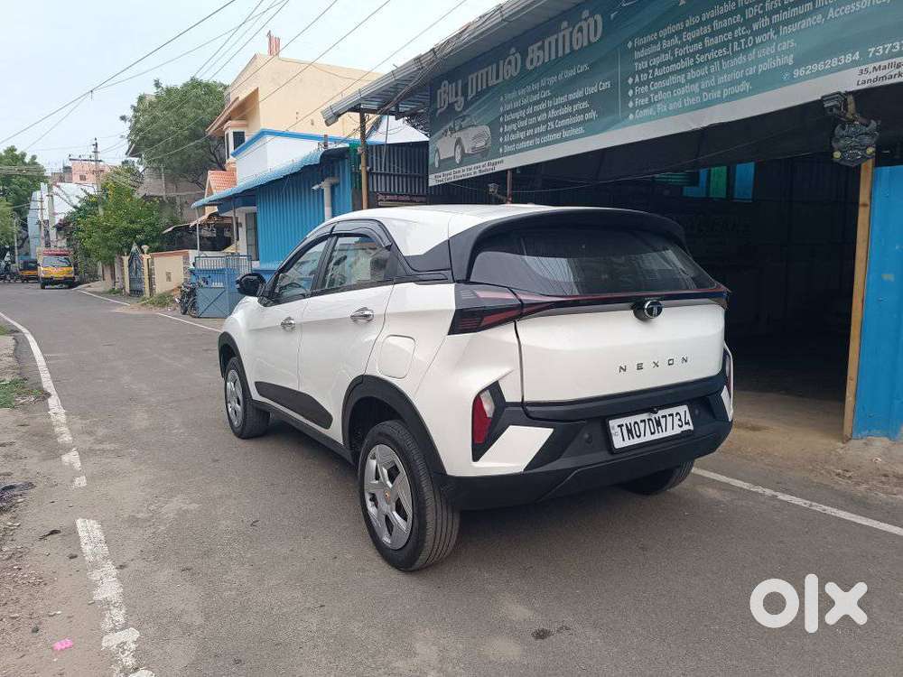 Tata Nexon Smart 1.2 Revotron Petrol 5 Mt, 2025, Petrol