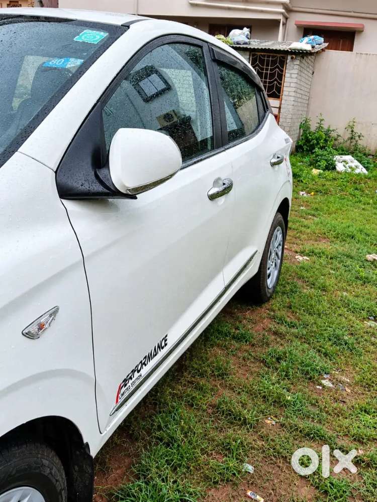 Hyundai Aura 2021 Petrol