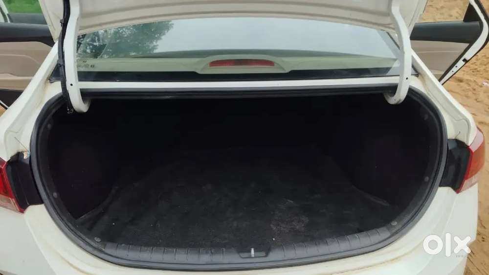 Hyundai Verna 2021 Petrol 100000 Km Driven