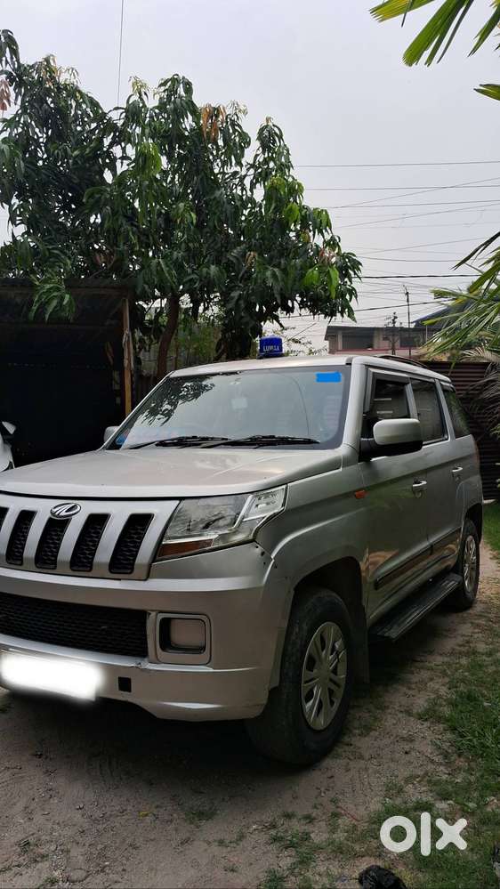 Mahindra Tuv 300 T4 2017