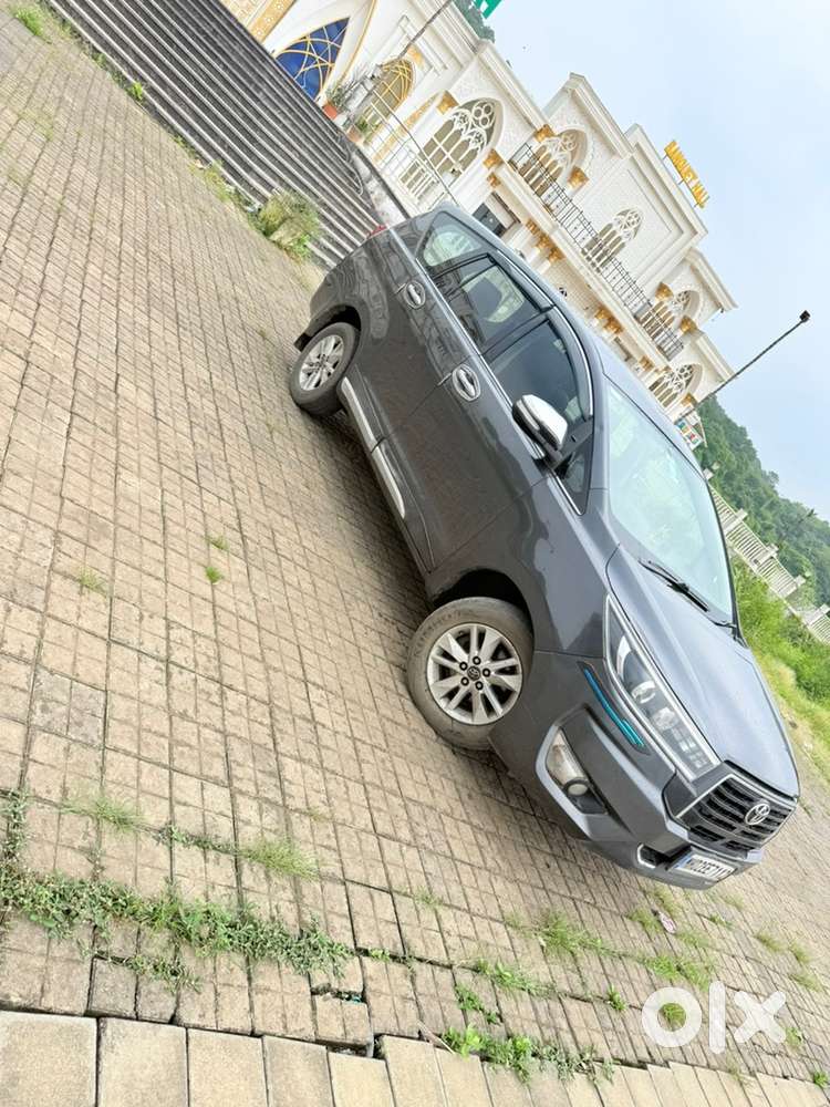 Toyota Innova Crysta 2016 Diesel Manual