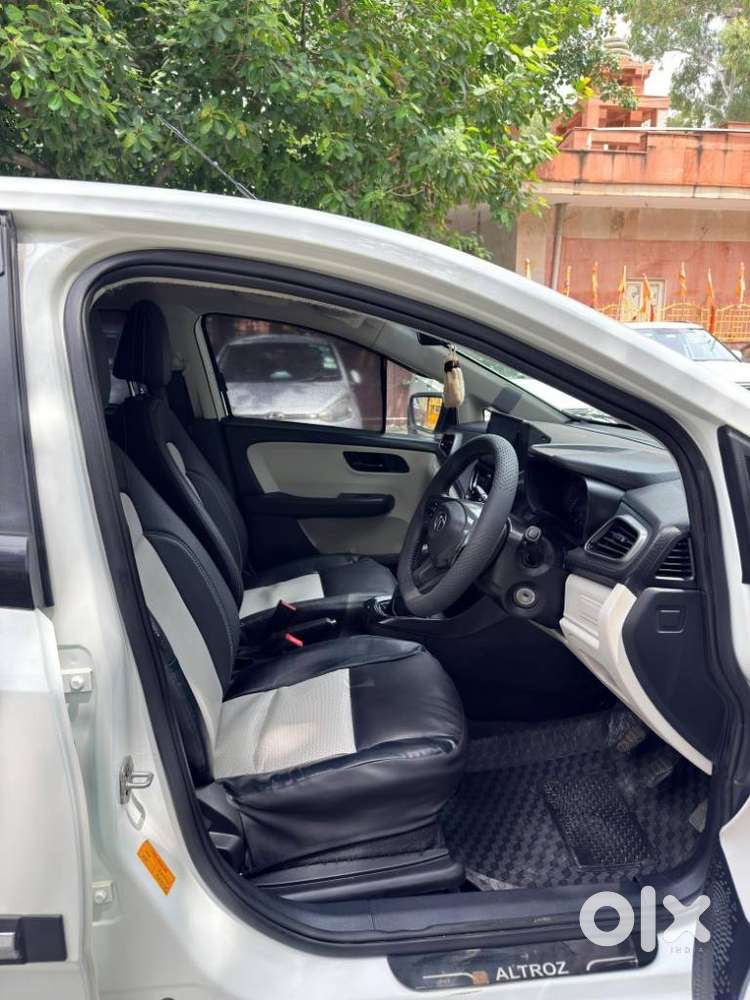 Tata Altroz 1.2 Xe, 2022, Petrol