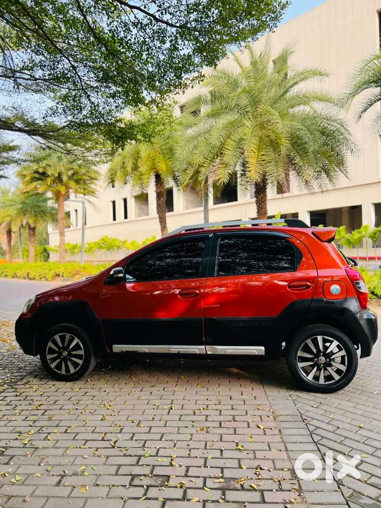 Toyota Etios Cross 2015