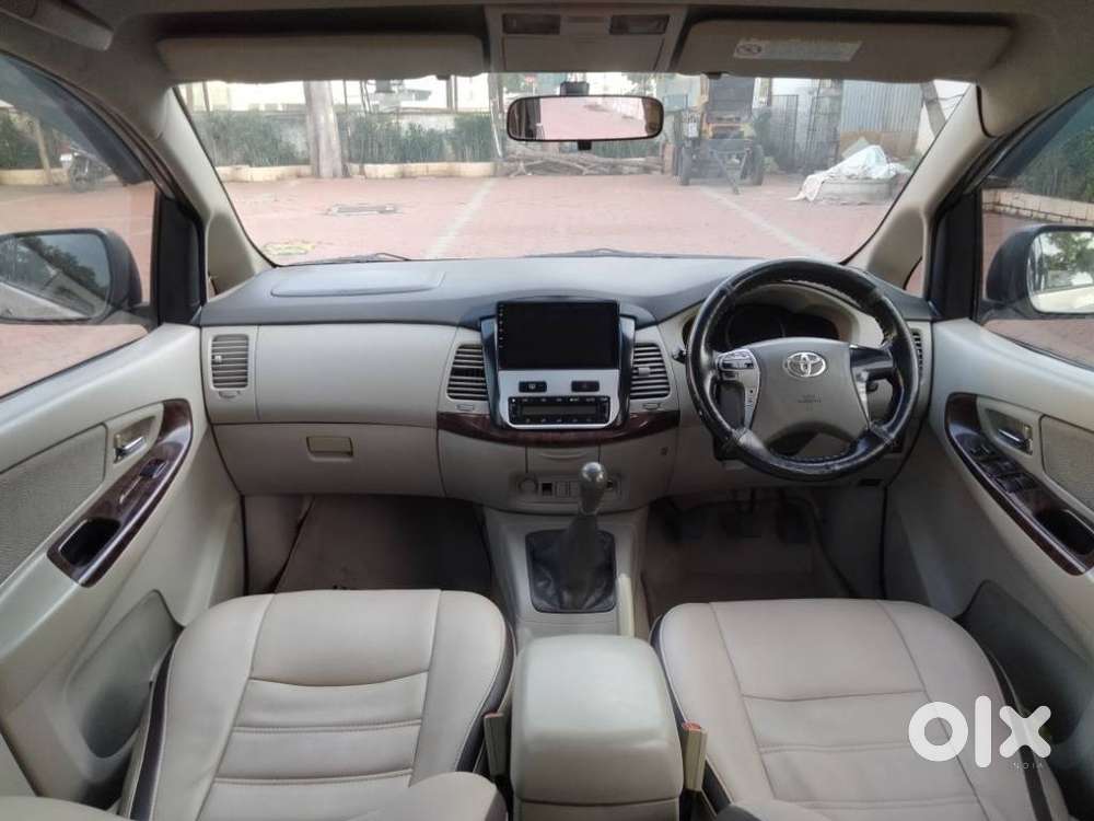 Toyota Innova 2.5 V 7 Str, 2012, Diesel