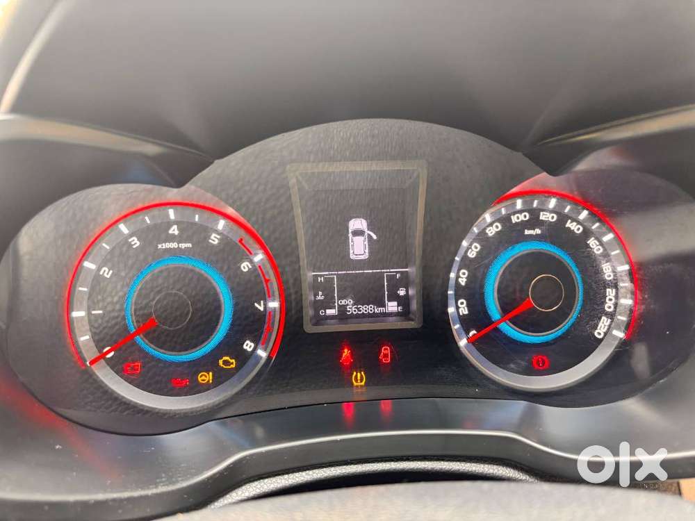 Mahindra Xuv300 2024 W8 Petrol 56388 Km