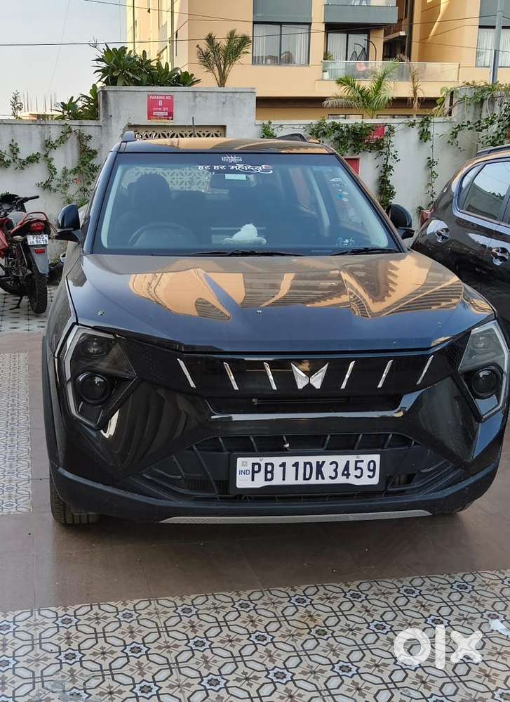 Mahindra Xuv 3xo 2025