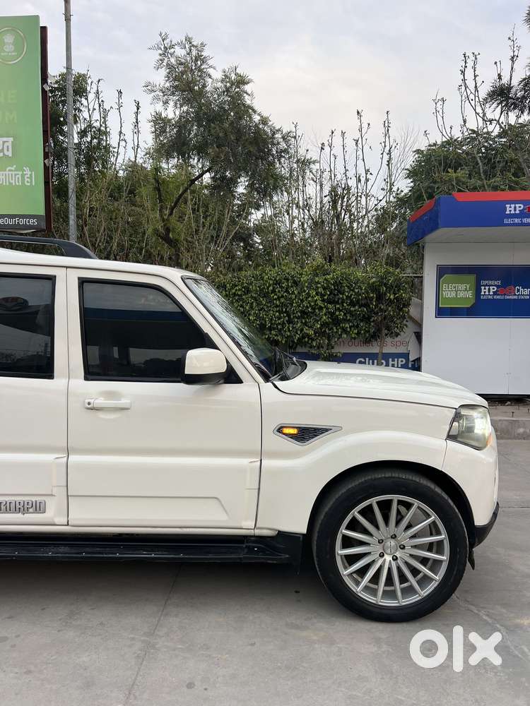 Mahindra Scorpio S10 7 Seater, 2015, Diesel