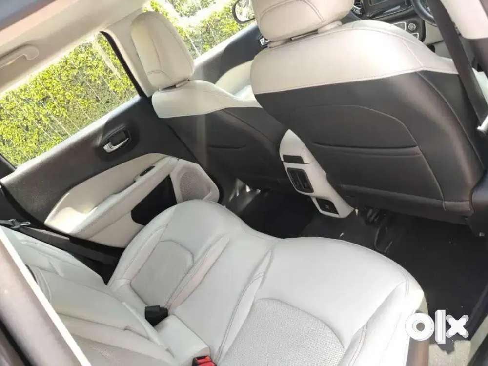 Jeep Compass, Complete Show Room Track