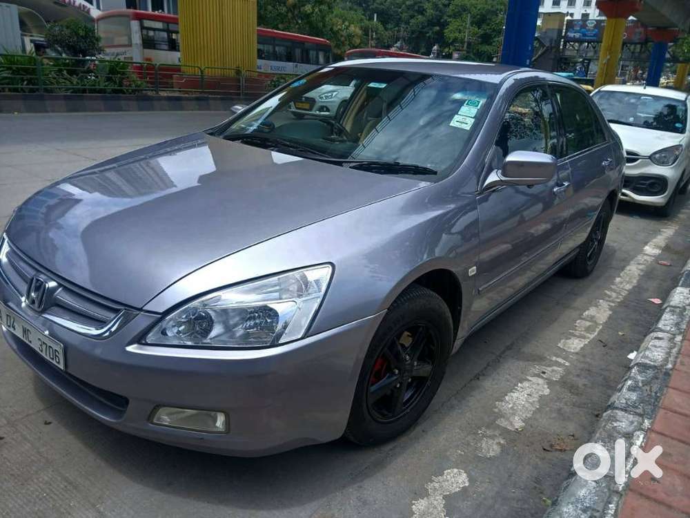 Honda Accord 2.4 Manual, 2004, Petrol