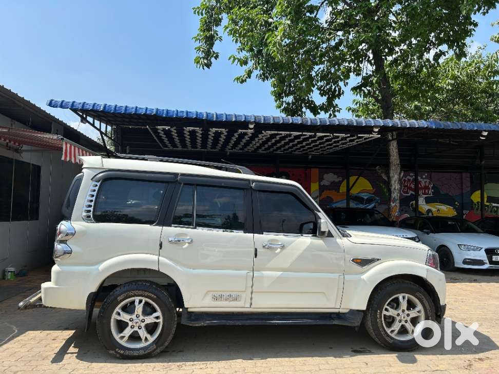 Mahindra Scorpio S10, 2017, Diesel