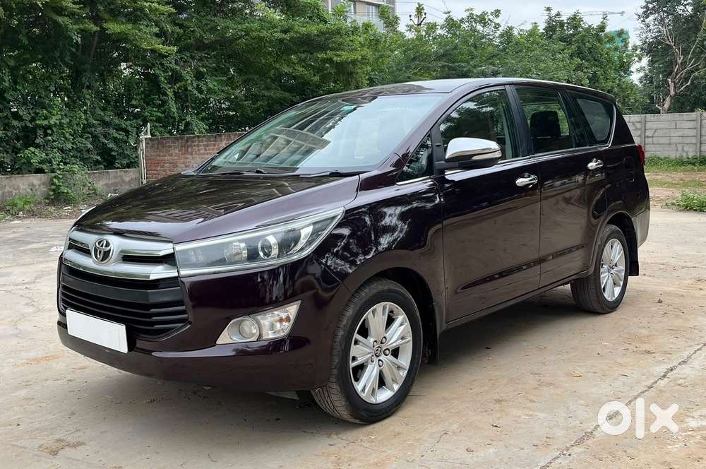 Toyota Innova Crysta 2.8z Automatic, 2016, Diesel