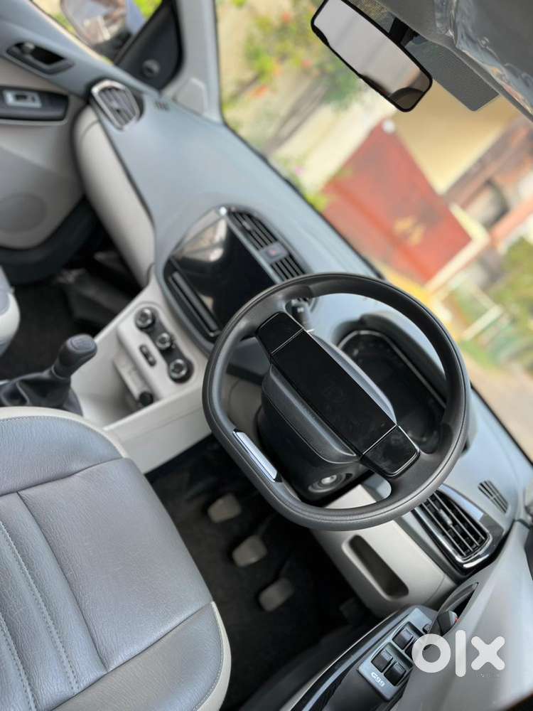 Tata Tiago 1.2 Revotron Xm, 2025, Petrol